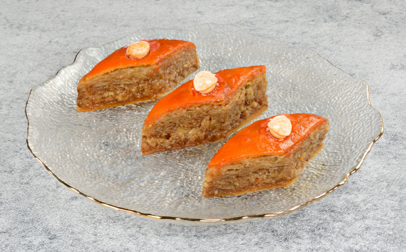 Пахлава Бакинская с фундуком и мёдом