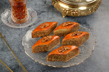 Мини-пахлава с грецким орехом, цена за 1 шт