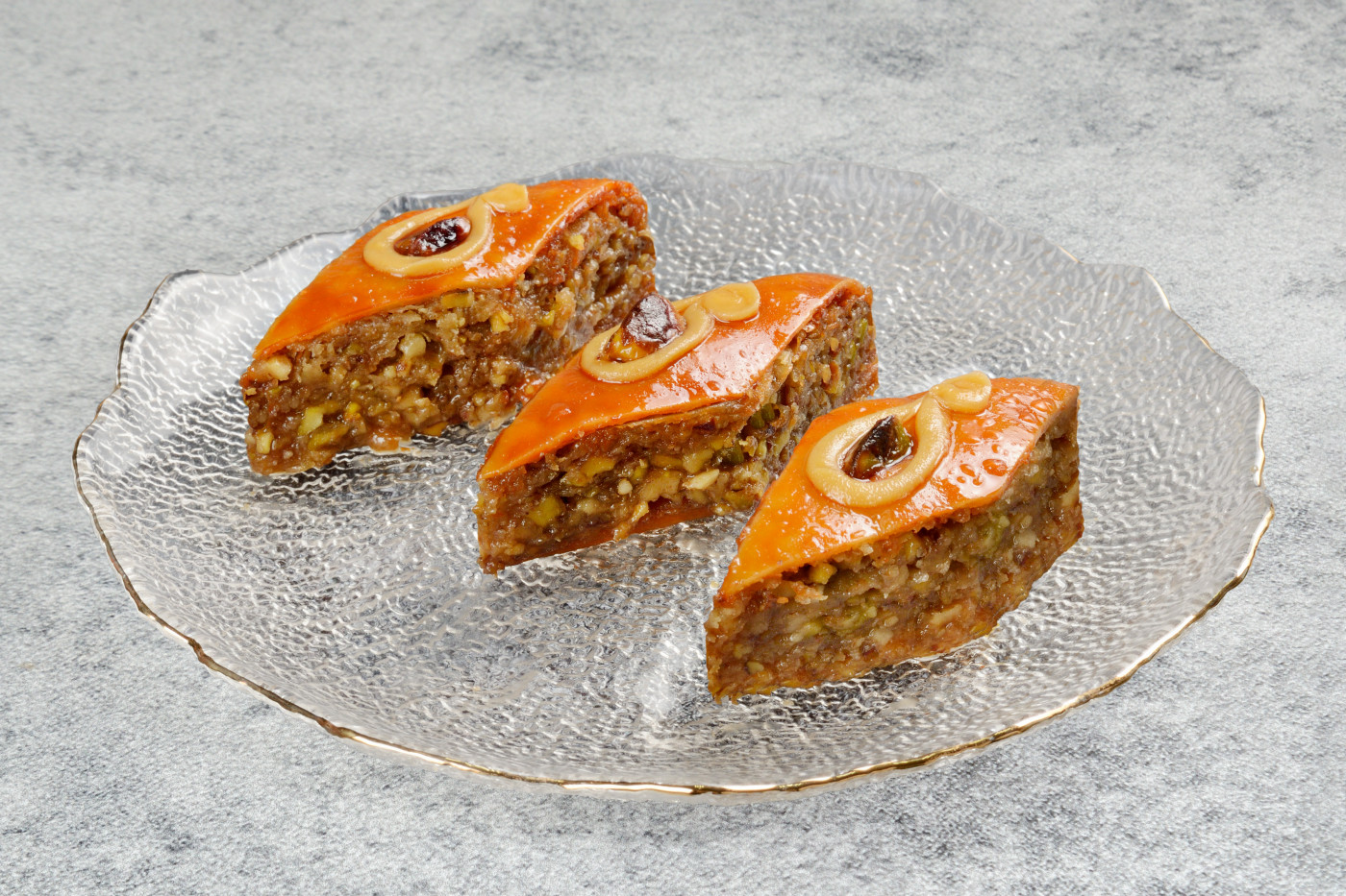 Пахлава Бакинская с фисташкой и мёдом
