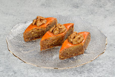 Пахлава Бакинская с грецким орехом и мёдом